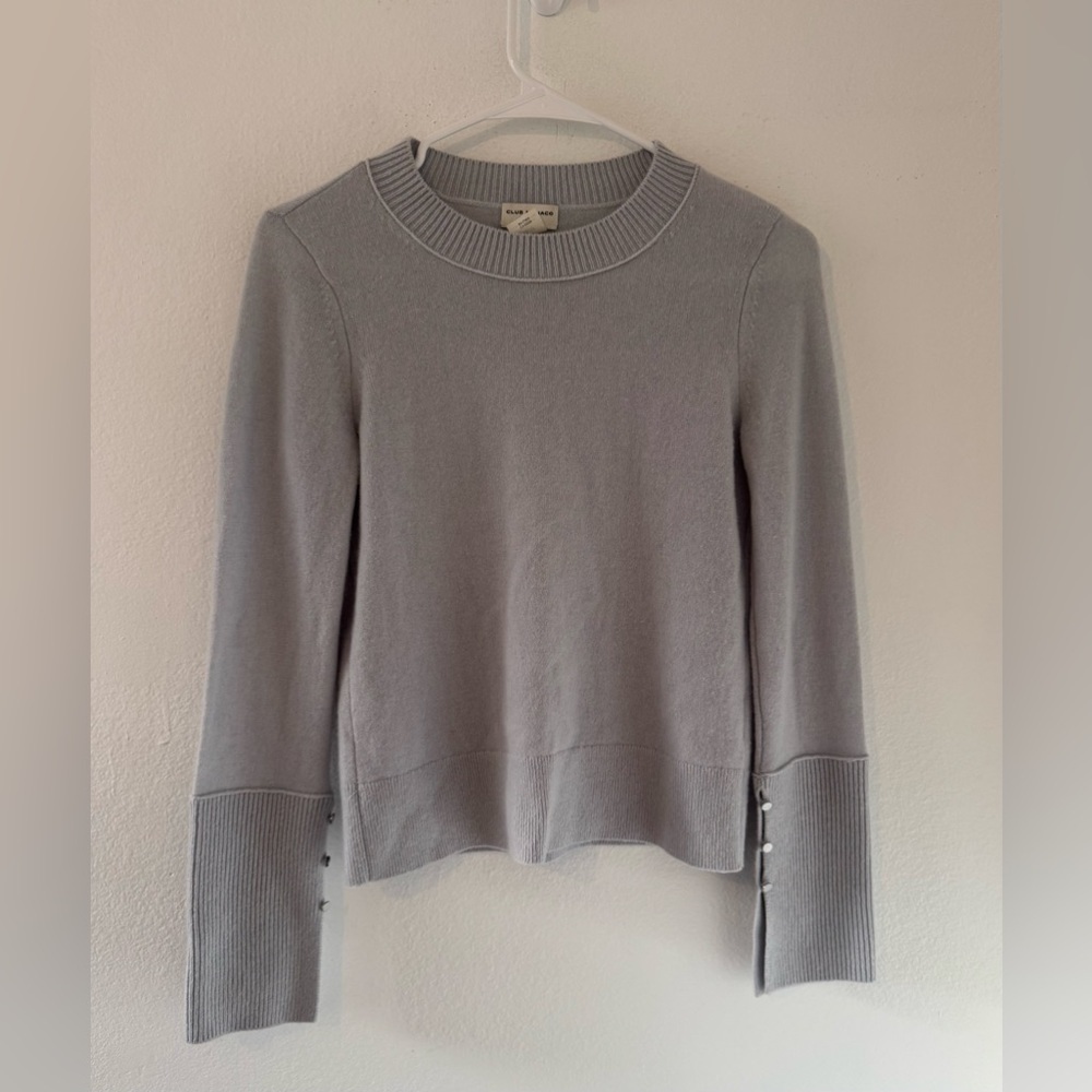 Club Monaco Cashmere Sweater Button Detail Bell Sleeves Lightweight Soft Size XS
